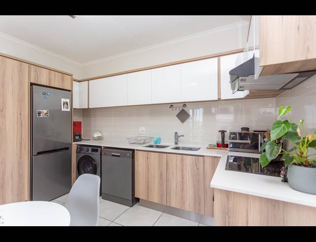 1 BEDROOM APARTMENT FOR SALE IN RICHWOOD